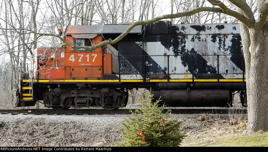 CN 4717